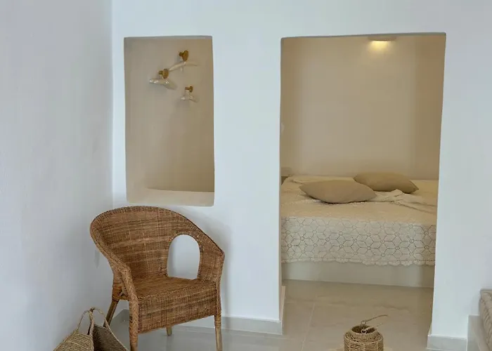 Daire Cave Noelia Fira (Santorini)