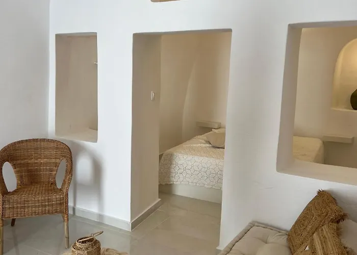 Daire Cave Noelia Fira (Santorini)