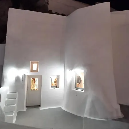 Cave Noelia サントリーニ