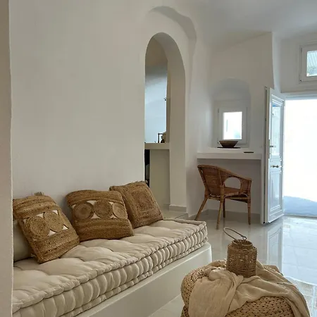 Cave Noelia サントリーニ