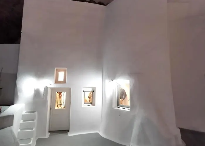 Cave Noelia サントリーニ