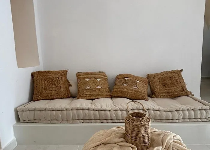 Cave Noelia * サントリーニ