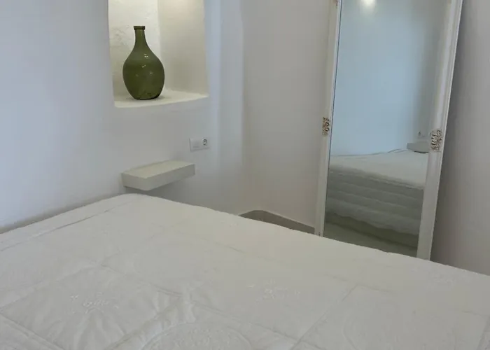 Cave Noelia サントリーニ