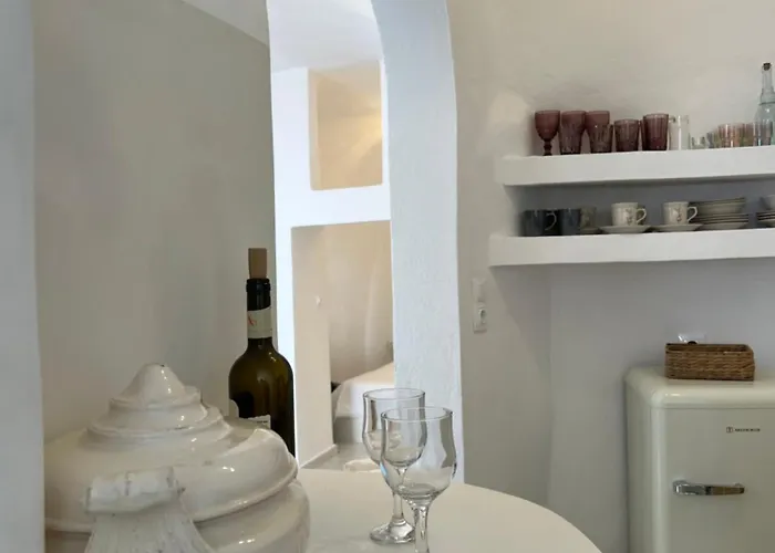 Cave Noelia サントリーニ